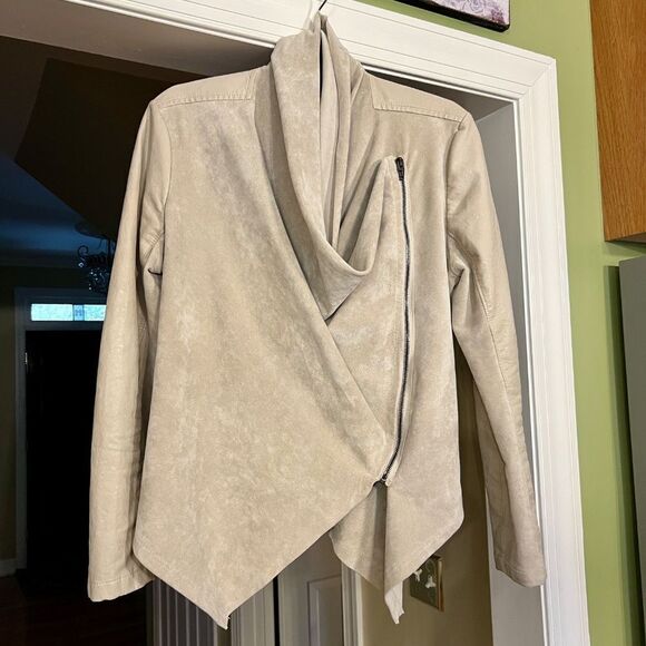 EUC Blank NYC Faux Leather Suede Mixed Media Draped Front Moto Jacket MEDIUM - Picture 2 of 9